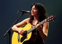 Ana Castela