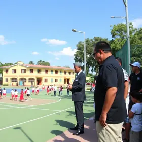 inauguração quadra escola municipal Maria do Carmo Soares